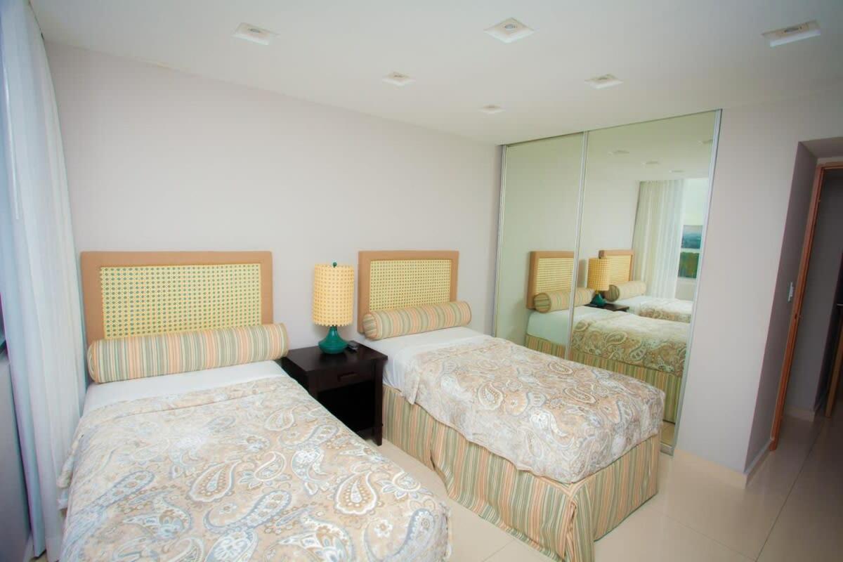 2Br Gem Ocean Front Building Isla Verde Beach サンジョアン エクステリア 写真