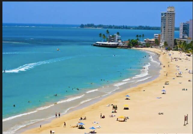 2Br Gem Ocean Front Building Isla Verde Beach サンジョアン エクステリア 写真