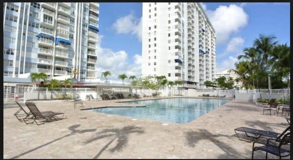 2Br Gem Ocean Front Building Isla Verde Beach サンジョアン エクステリア 写真