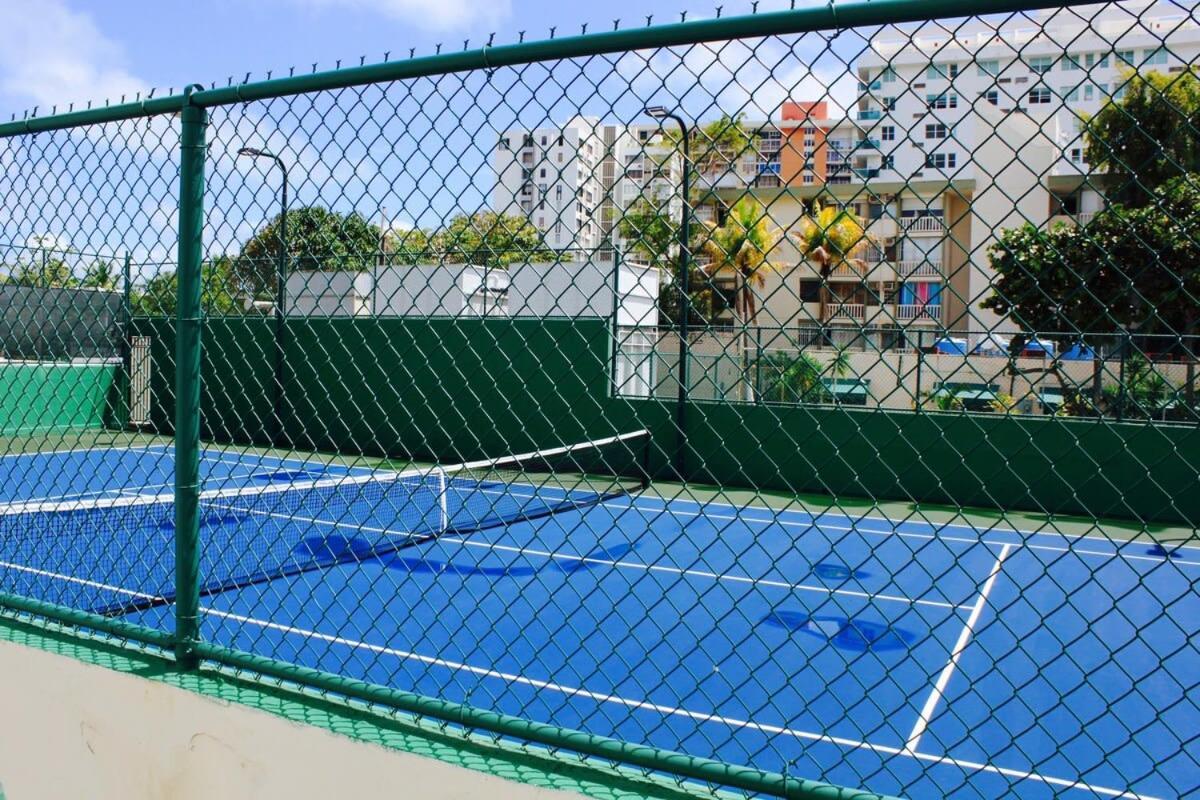 2Br Gem Ocean Front Building Isla Verde Beach サンジョアン エクステリア 写真